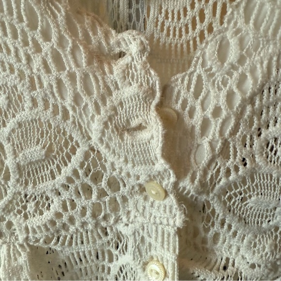 White Lace Top - Picture 3 of 4